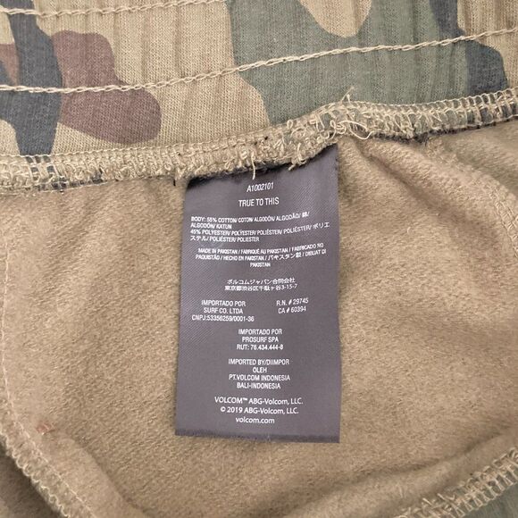 Volcom Men's Vamo elastic waist camouflage shorts NWT size Small - Picture 7 of 7